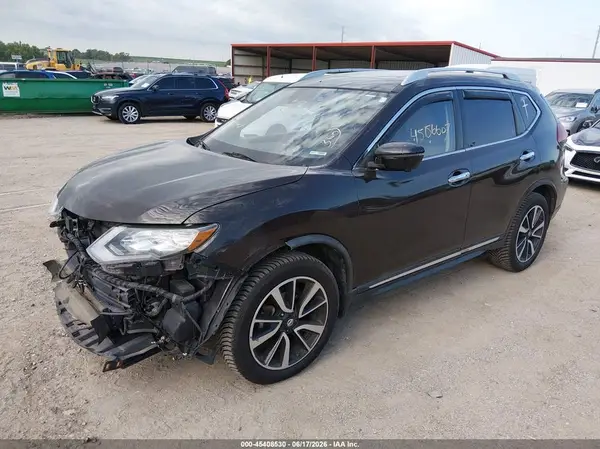 JN8AT2MV2JW318881 2018 NISSAN ROGUE - Image 2