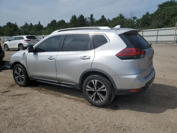 JN8AT2MV2JW319755 2018 NISSAN ROGUE - Image 2
