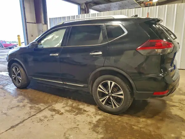 JN8AT2MV2JW320355 2018 NISSAN ROGUE - Image 2