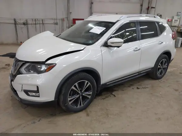 JN8AT2MV2JW322302 2018 NISSAN ROGUE - Image 2
