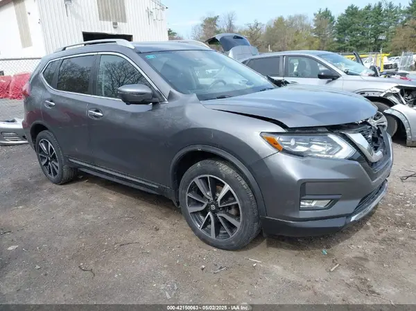 JN8AT2MV2JW323661 2018 NISSAN ROGUE - Image 1