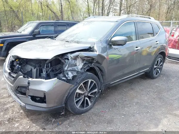 JN8AT2MV2JW323661 2018 NISSAN ROGUE - Image 2