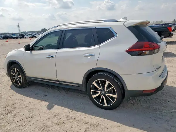JN8AT2MV2JW325166 2018 NISSAN ROGUE - Image 2