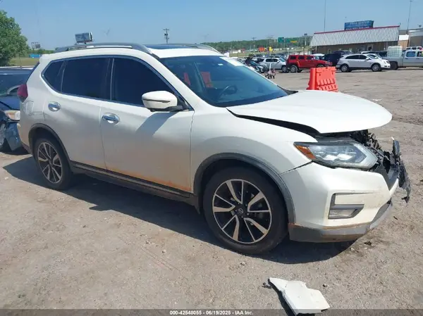 JN8AT2MV2JW325300 2018 NISSAN ROGUE - Image 1