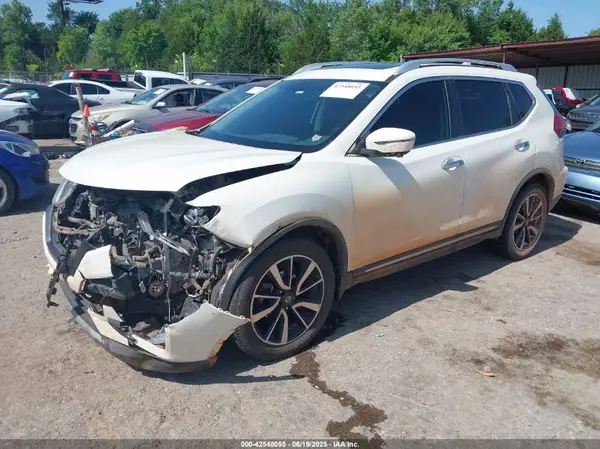 JN8AT2MV2JW325300 2018 NISSAN ROGUE - Image 2