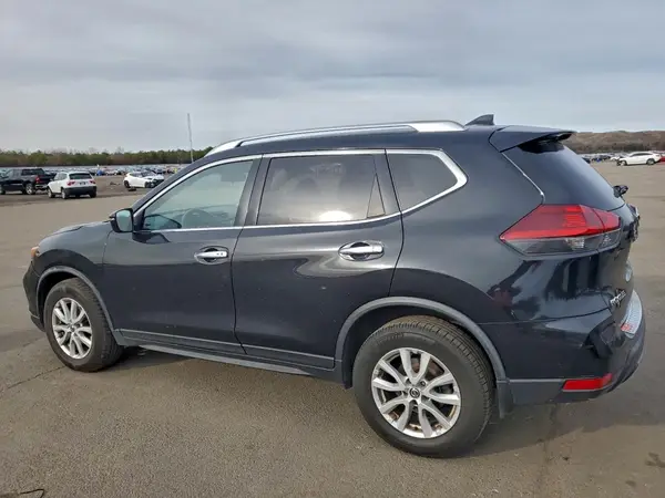 JN8AT2MV2JW328066 2018 NISSAN ROGUE - Image 2