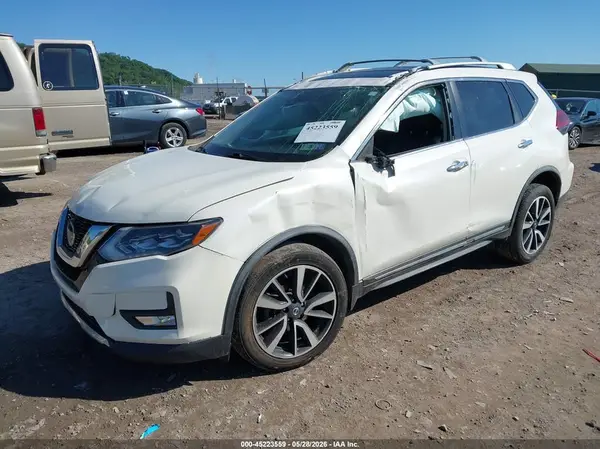 JN8AT2MV2JW329122 2018 NISSAN ROGUE - Image 2