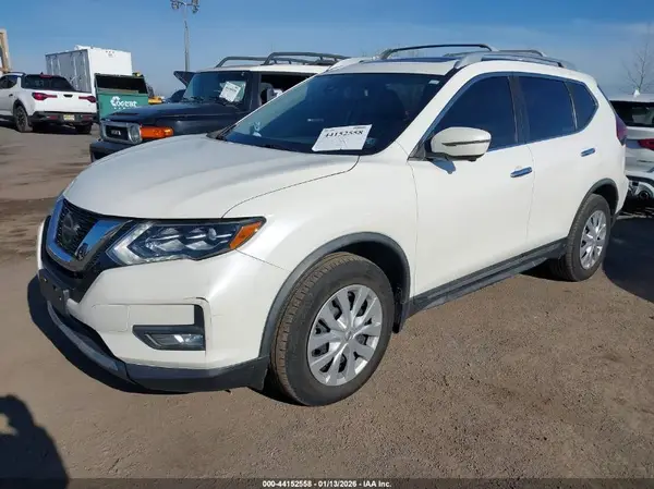 JN8AT2MV2JW330013 2018 NISSAN ROGUE - Image 2