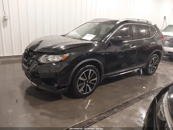 JN8AT2MV2JW342047 2018 NISSAN ROGUE - Image 2