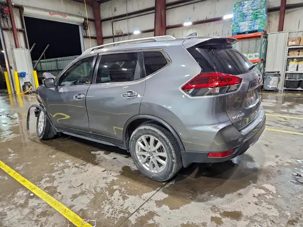 JN8AT2MV2JW343408 2018 NISSAN ROGUE - Image 2