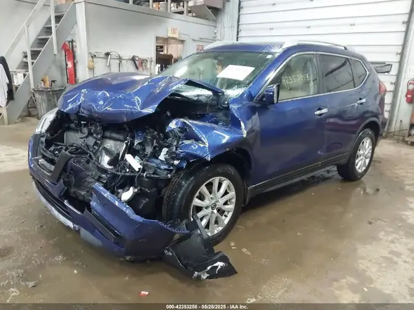 JN8AT2MV2JW349760 2018 NISSAN ROGUE - Image 2