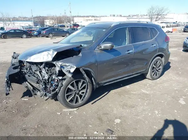 JN8AT2MV2JW351170 2018 NISSAN ROGUE - Image 2