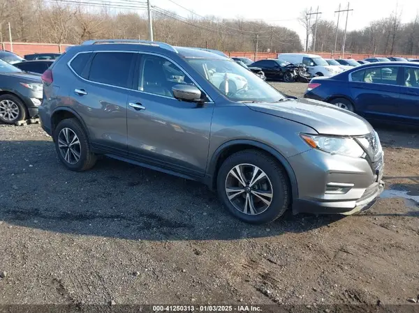 JN8AT2MV2KW370397 2019 NISSAN ROGUE - Image 1