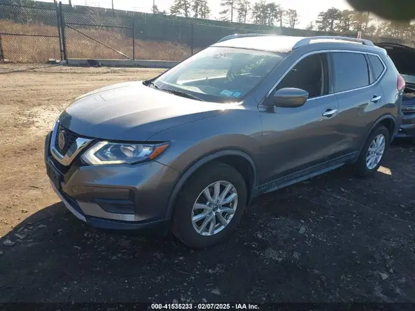 JN8AT2MV2KW372859 2019 NISSAN ROGUE - Image 2