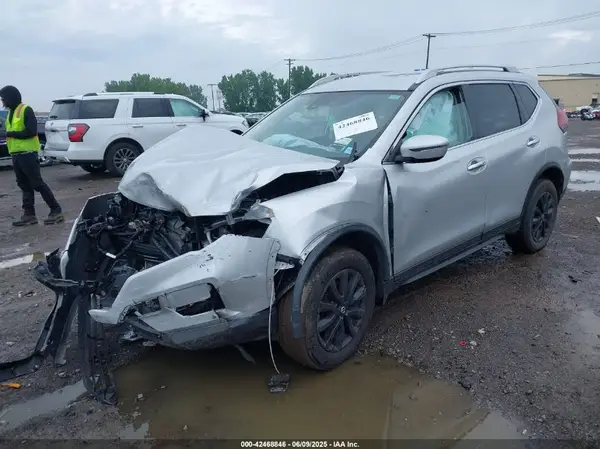 JN8AT2MV2KW373042 2019 NISSAN ROGUE - Image 2