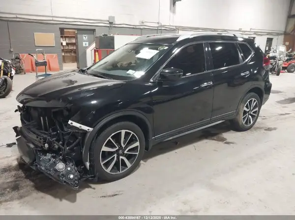 JN8AT2MV2KW374918 2019 NISSAN ROGUE - Image 2