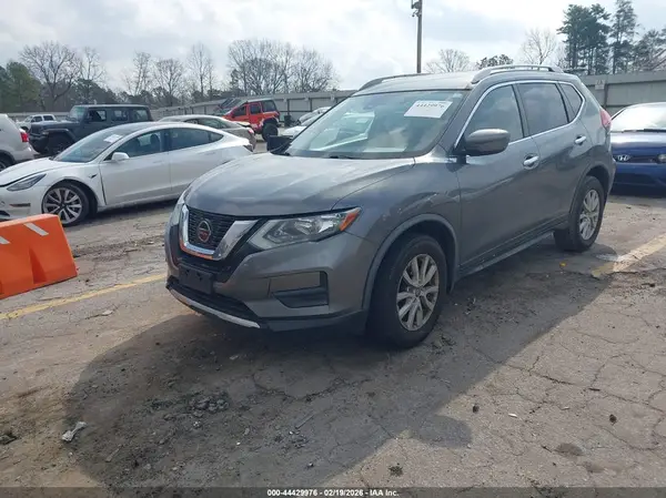 JN8AT2MV2KW376667 2019 NISSAN ROGUE - Image 2