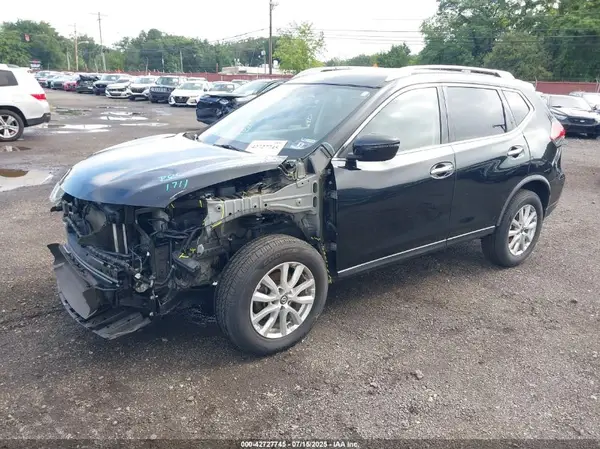 JN8AT2MV2KW377009 2019 NISSAN ROGUE - Image 2