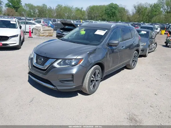 JN8AT2MV2KW380010 2019 NISSAN ROGUE - Image 2