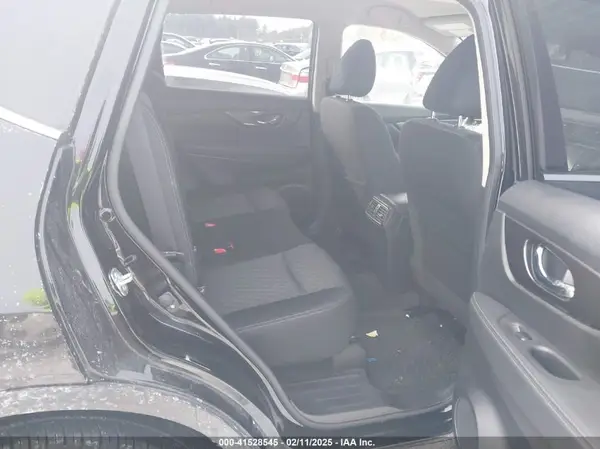 JN8AT2MV2KW380041 2019 NISSAN ROGUE - Image 8