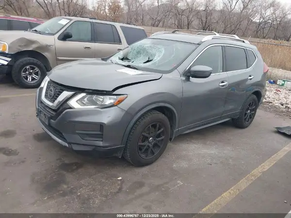 JN8AT2MV2KW380203 2019 NISSAN ROGUE - Image 2