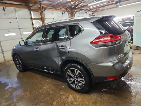 JN8AT2MV2KW381903 2019 NISSAN ROGUE - Image 2