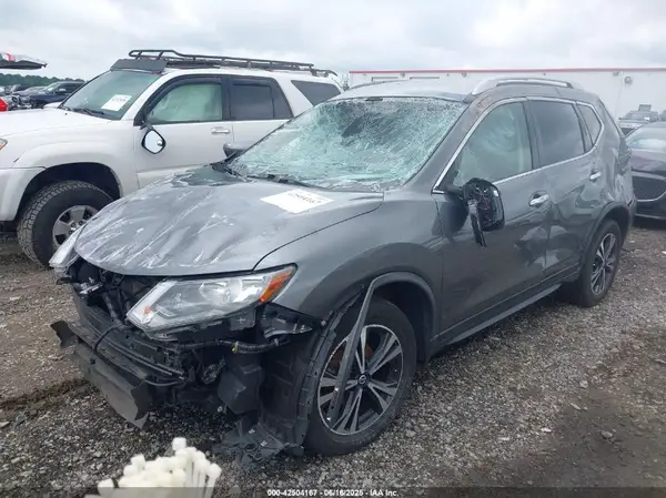 JN8AT2MV2KW385398 2019 NISSAN ROGUE - Image 2
