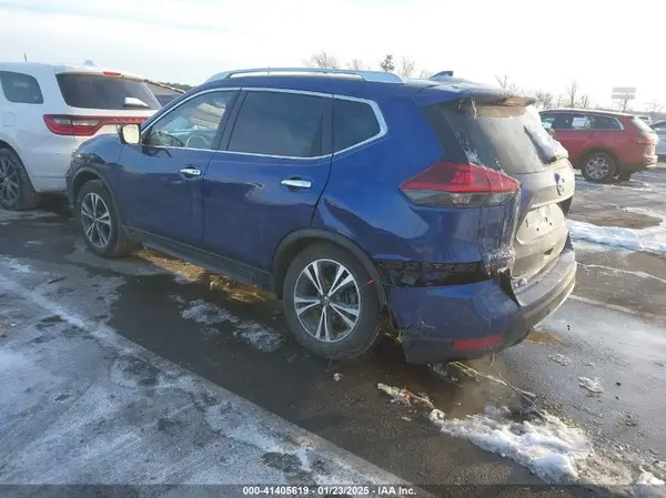 JN8AT2MV2KW393405 2019 NISSAN ROGUE - Image 2