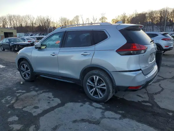 JN8AT2MV2KW395607 2019 NISSAN ROGUE - Image 2