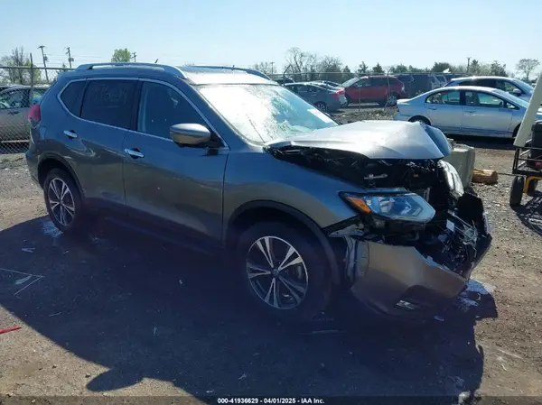 JN8AT2MV2KW396353 2019 NISSAN ROGUE - Image 1