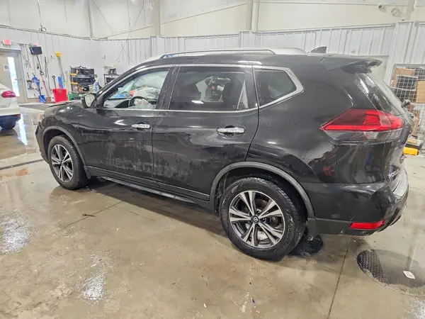 JN8AT2MV2KW398250 2019 NISSAN ROGUE - Image 2