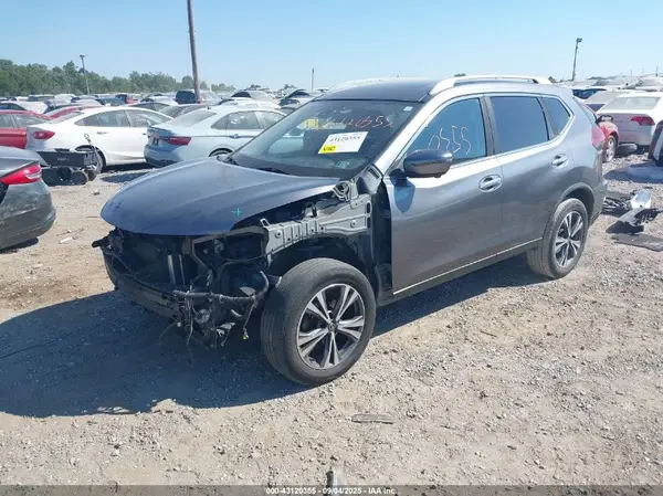 JN8AT2MV2KW401907 2019 NISSAN ROGUE - Image 2