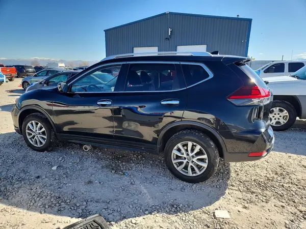 JN8AT2MV2LW104718 2020 NISSAN ROGUE - Image 2
