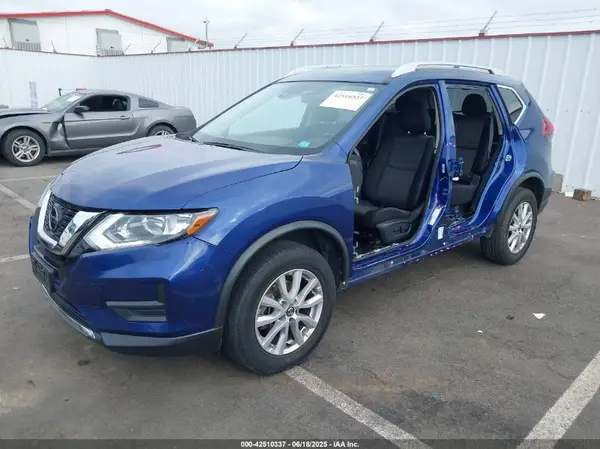 JN8AT2MV2LW107666 2020 NISSAN ROGUE - Image 2