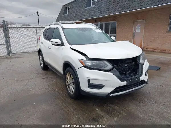 JN8AT2MV2LW109272 2020 NISSAN ROGUE - Image 1