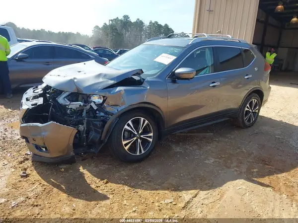 JN8AT2MV2LW109580 2020 NISSAN ROGUE - Image 2