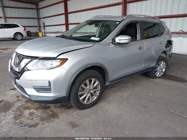 JN8AT2MV2LW118540 2020 NISSAN ROGUE - Image 2