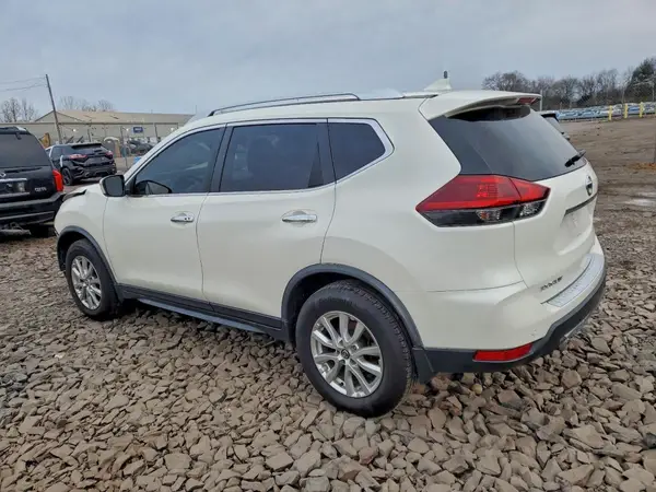 JN8AT2MV2LW130607 2020 NISSAN ROGUE - Image 2