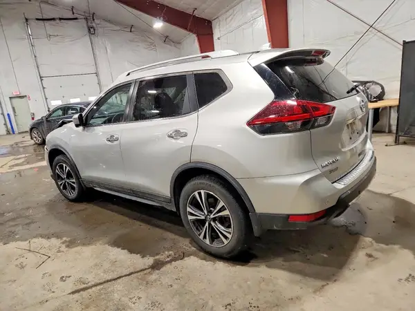 JN8AT2MV2LW132230 2020 NISSAN ROGUE - Image 2