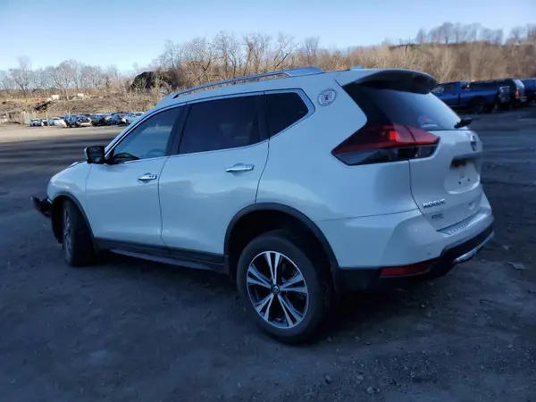 JN8AT2MV2LW136097 2020 NISSAN ROGUE - Image 2