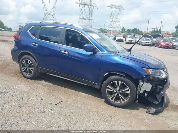 JN8AT2MV2LW138738 2020 NISSAN ROGUE - Image 1