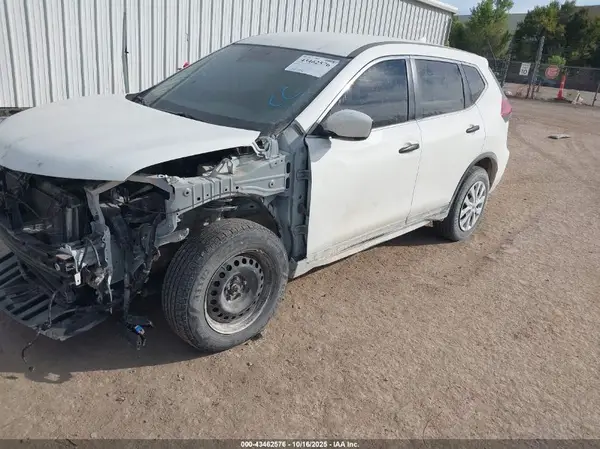 JN8AT2MV2LW138867 2020 NISSAN ROGUE - Image 2