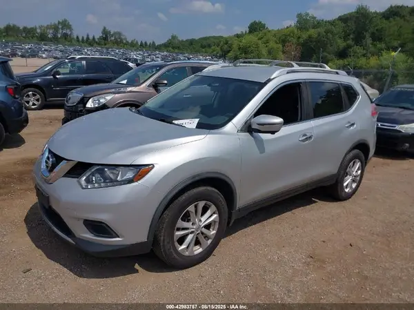 JN8AT2MV3GW143033 2016 NISSAN ROGUE - Image 2