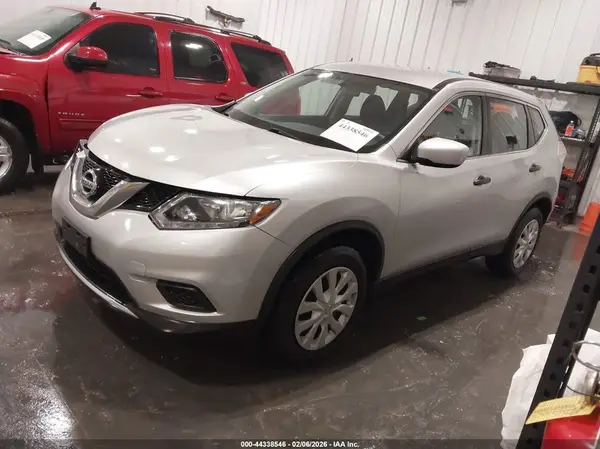 JN8AT2MV3GW149012 2016 NISSAN ROGUE - Image 2