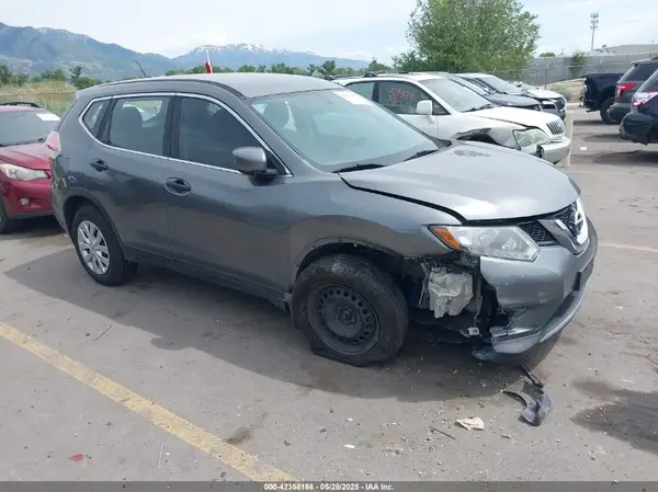 JN8AT2MV3GW153917 2016 NISSAN ROGUE - Image 1