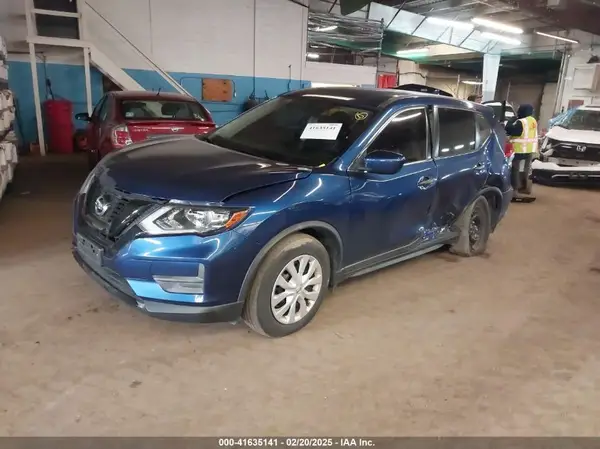 JN8AT2MV3HW000259 2017 NISSAN ROGUE - Image 2