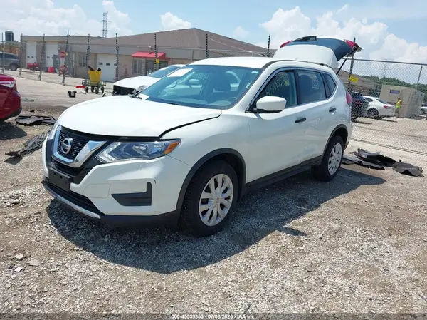 JN8AT2MV3HW004327 2017 NISSAN ROGUE - Image 2