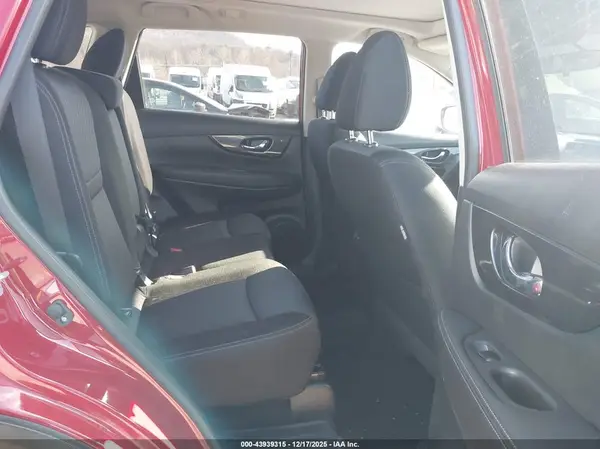 JN8AT2MV3HW005848 2017 NISSAN ROGUE - Image 8