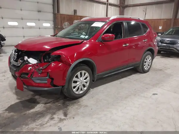 JN8AT2MV3HW005929 2017 NISSAN ROGUE - Image 2