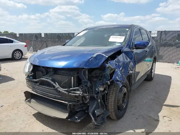 JN8AT2MV3HW007969 2017 NISSAN ROGUE - Image 2